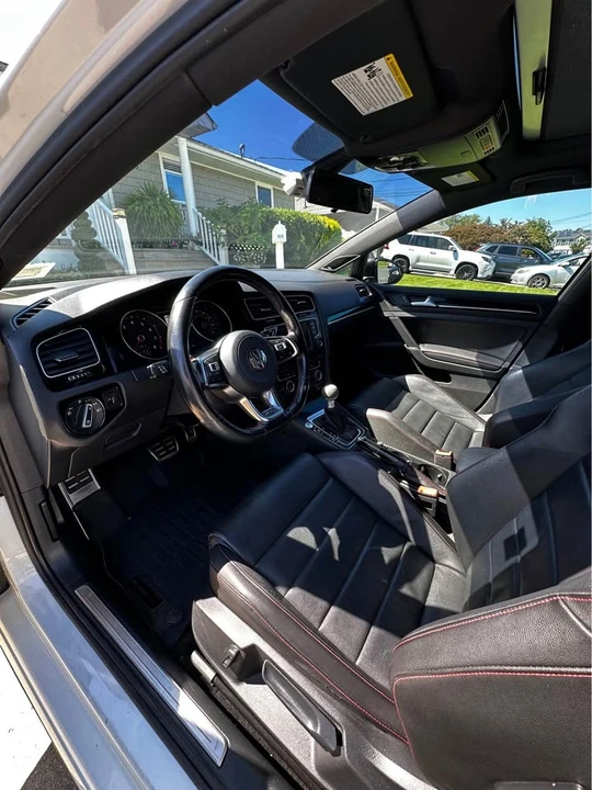 2017 Volkswagen GTI Mk7 - Image 8 of 18