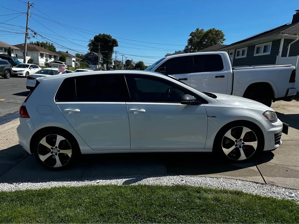 2017 Volkswagen GTI Mk7 - Image 4 of 18