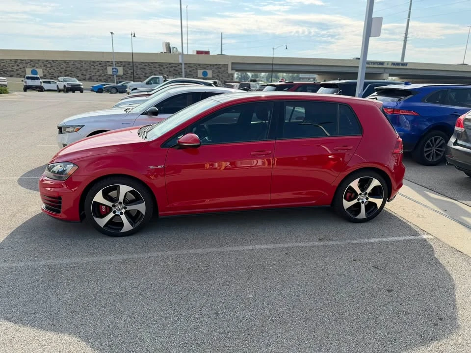 2017 Volkswagen GTI Mk7 - Image 2 of 9