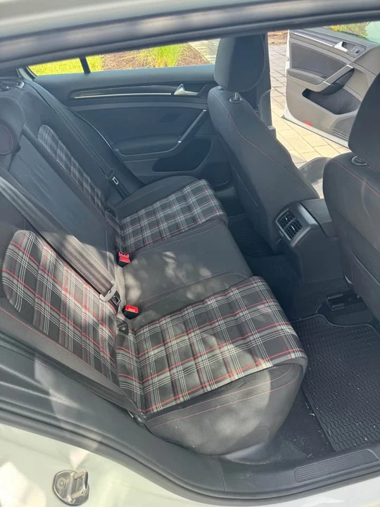 2017 Volkswagen GTI Mk7 - Image 10 of 14