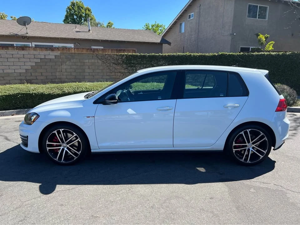 2017 Volkswagen GTI Mk7 - Image 2 of 18