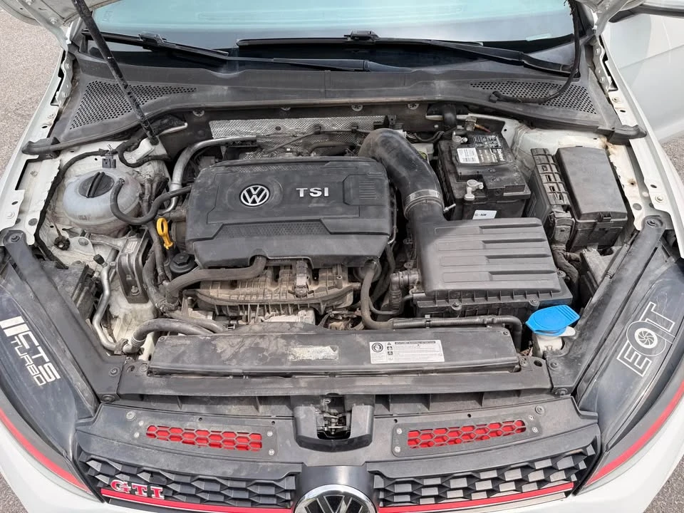 2017 Volkswagen GTI Mk7 - Image 4 of 8