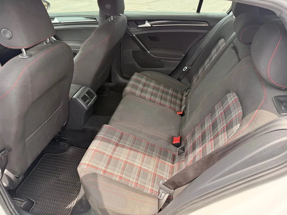 2017 Volkswagen GTI Mk7 - Image 7 of 8