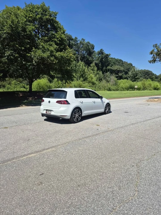 2017 Volkswagen GTI Mk7 - Image 4 of 10