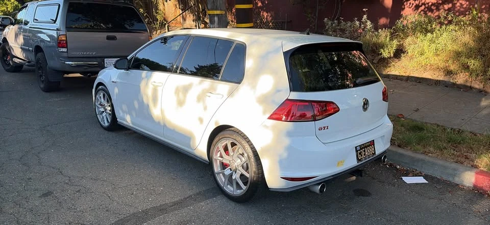 2017 Volkswagen GTI Mk7 - Image 2 of 6