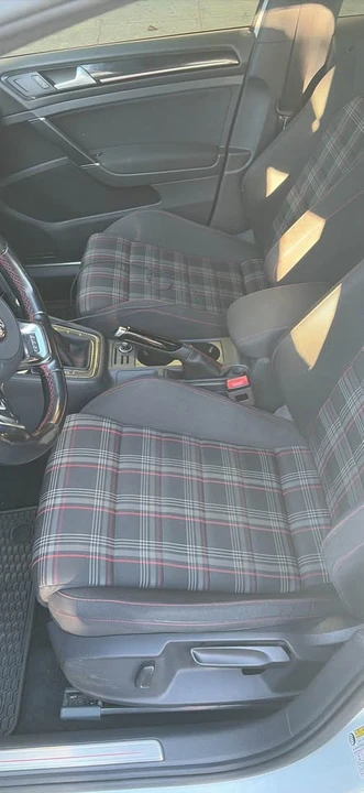 2017 Volkswagen GTI Mk7 - Image 5 of 6