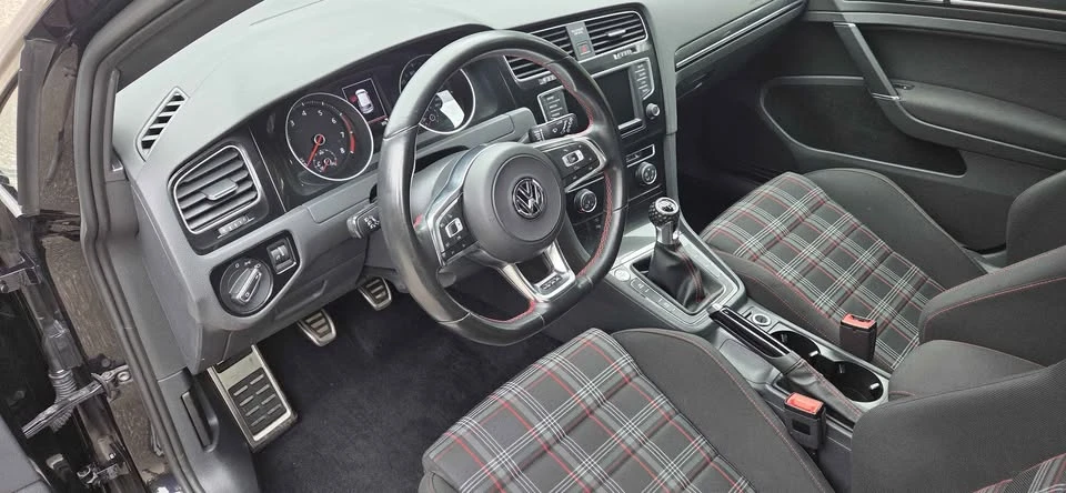 2017 Volkswagen GTI Mk7 - Image 14 of 20