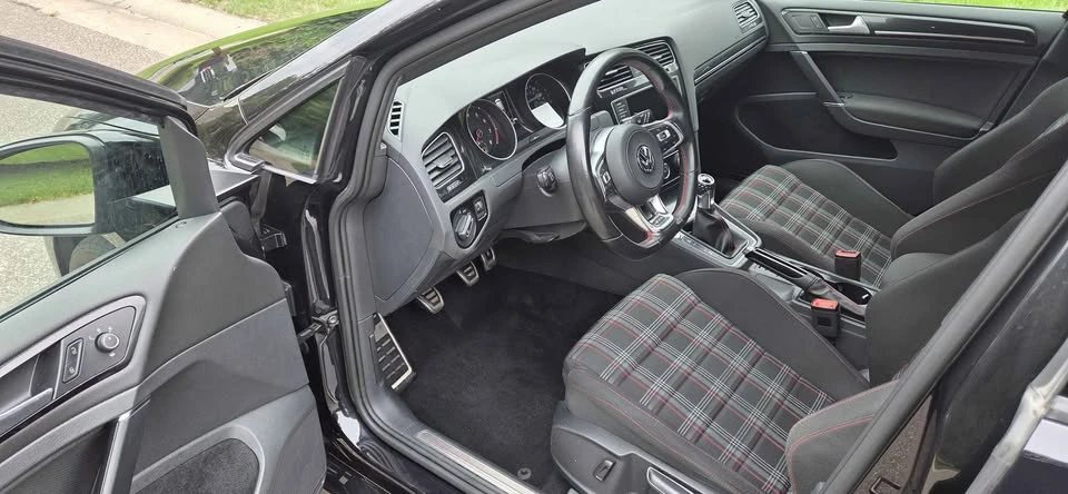 2017 Volkswagen GTI Mk7 - Image 13 of 20