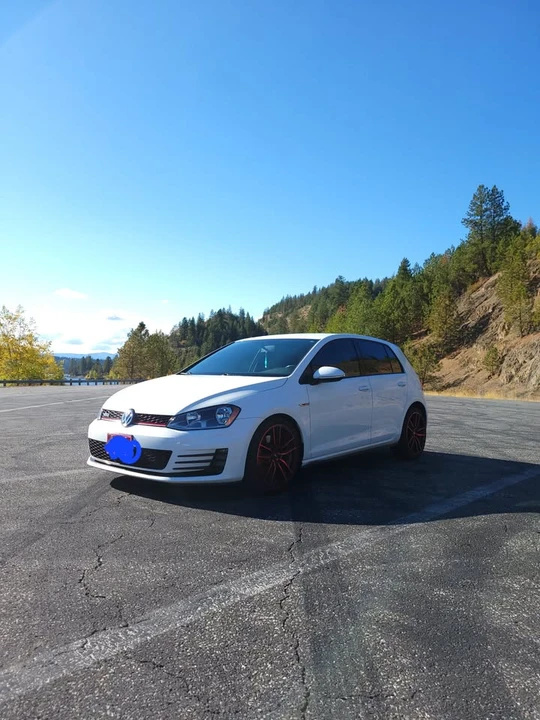2017 Volkswagen GTI Mk7 - Image 2 of 2