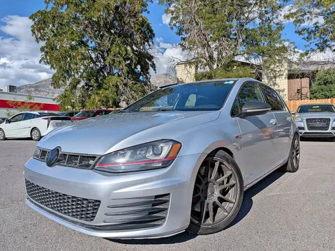 2017 Volkswagen Golf GTI Sport