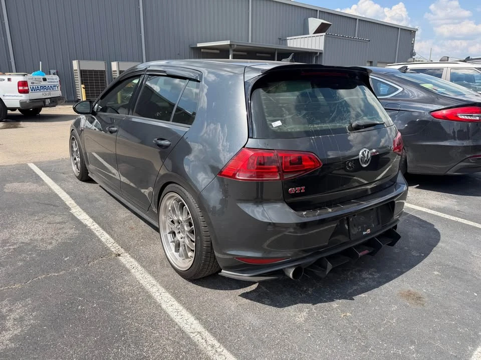 2017 Volkswagen GTI Mk7 - Image 4 of 5