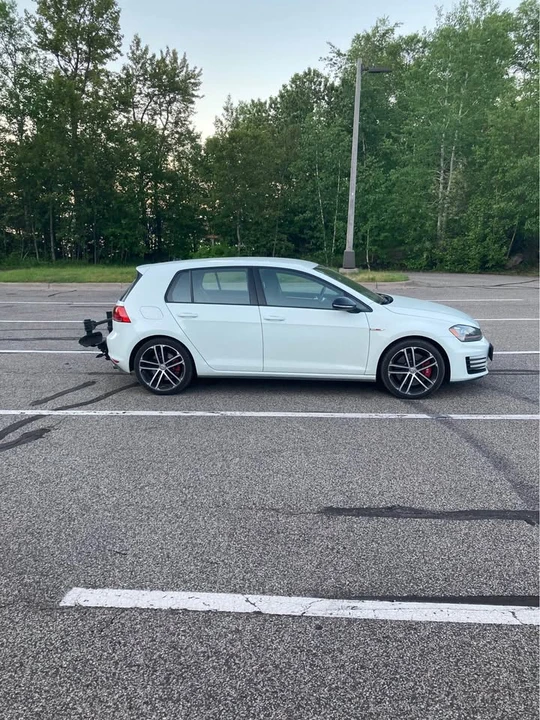 2017 Volkswagen GTI Mk7 - Image 3 of 4