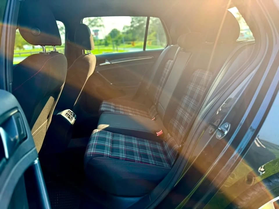 2017 Volkswagen GTI Mk7 - Image 11 of 20