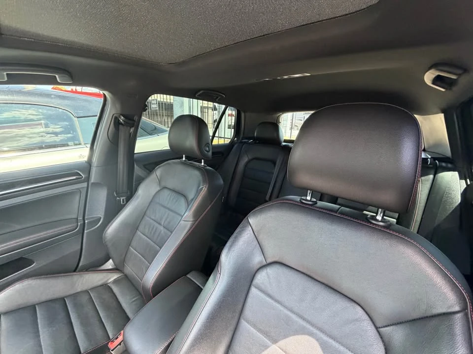 2017 Volkswagen GTI Mk7 - Image 4 of 8