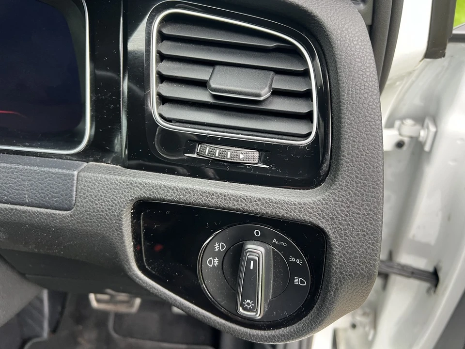 2017 Volkswagen GTI Mk7 - Image 27 of 30