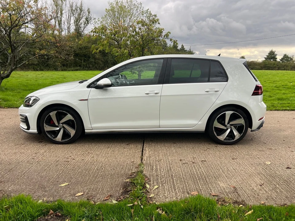 2017 Volkswagen GTI Mk7 - Image 8 of 30