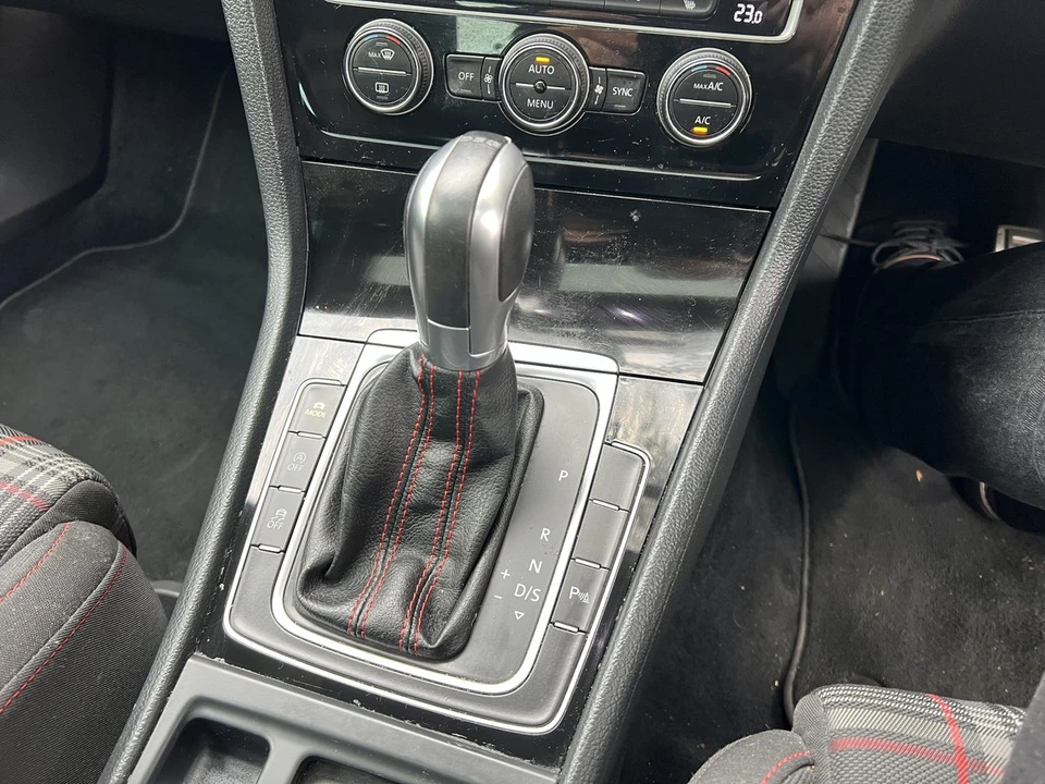 2017 Volkswagen GTI Mk7 - Image 22 of 30