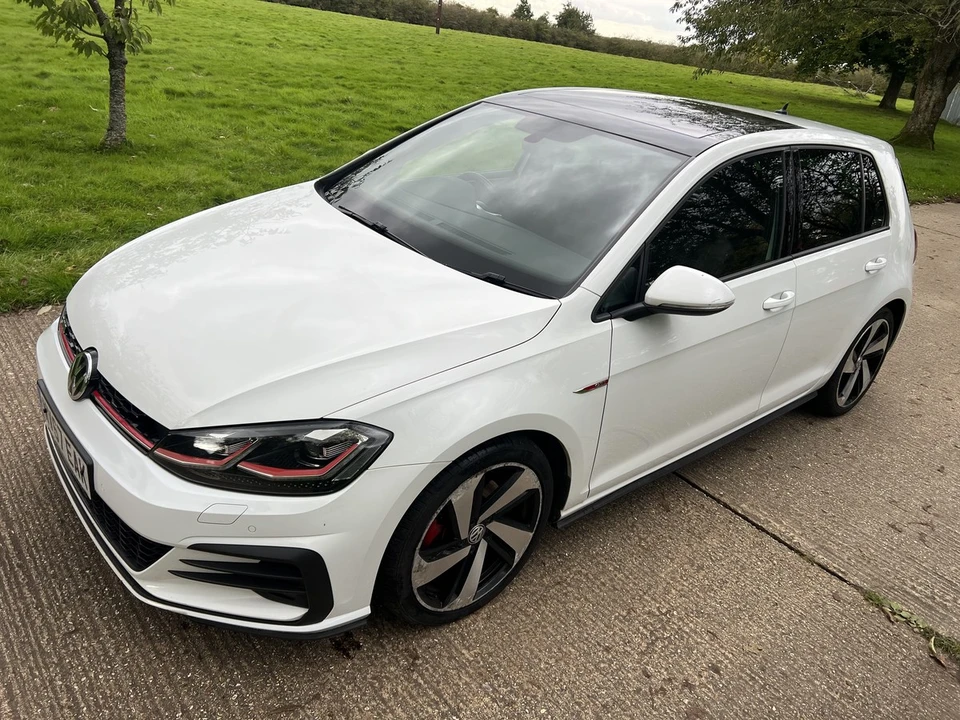 2017 Volkswagen GTI Mk7 - Image 10 of 30