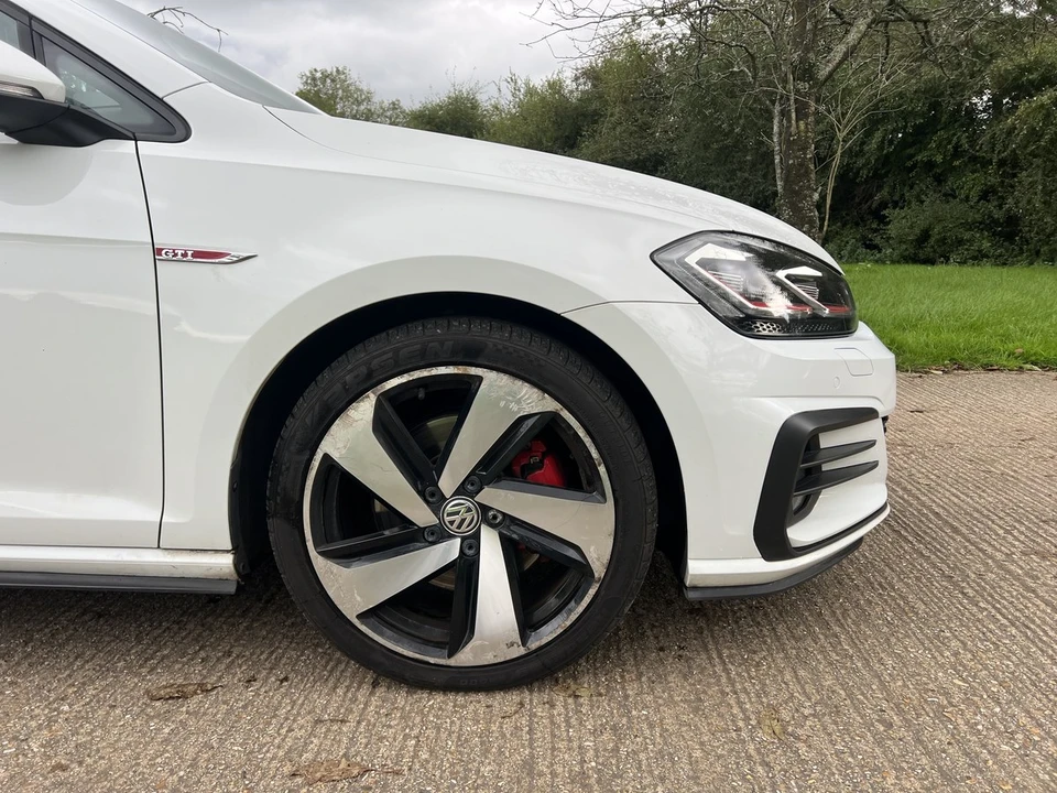 2017 Volkswagen GTI Mk7 - Image 12 of 30