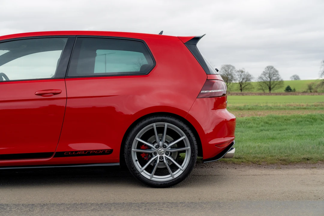 2017 Volkswagen GTI Mk7 - Image 25 of 31