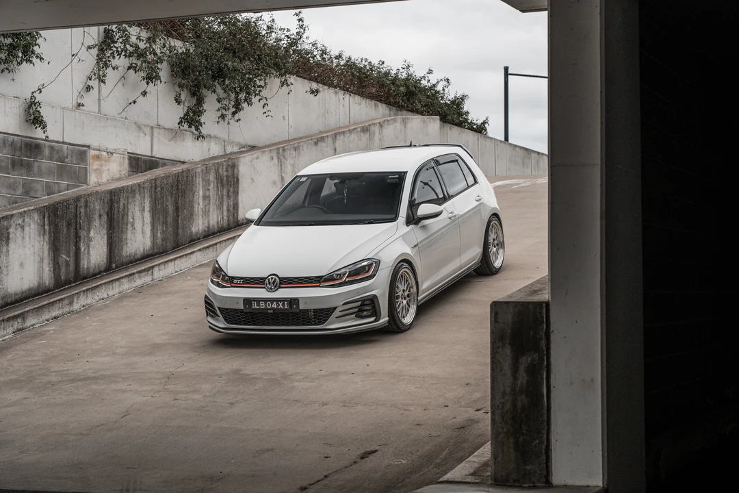 2017 Volkswagen GTI Mk7 - Image 12 of 31