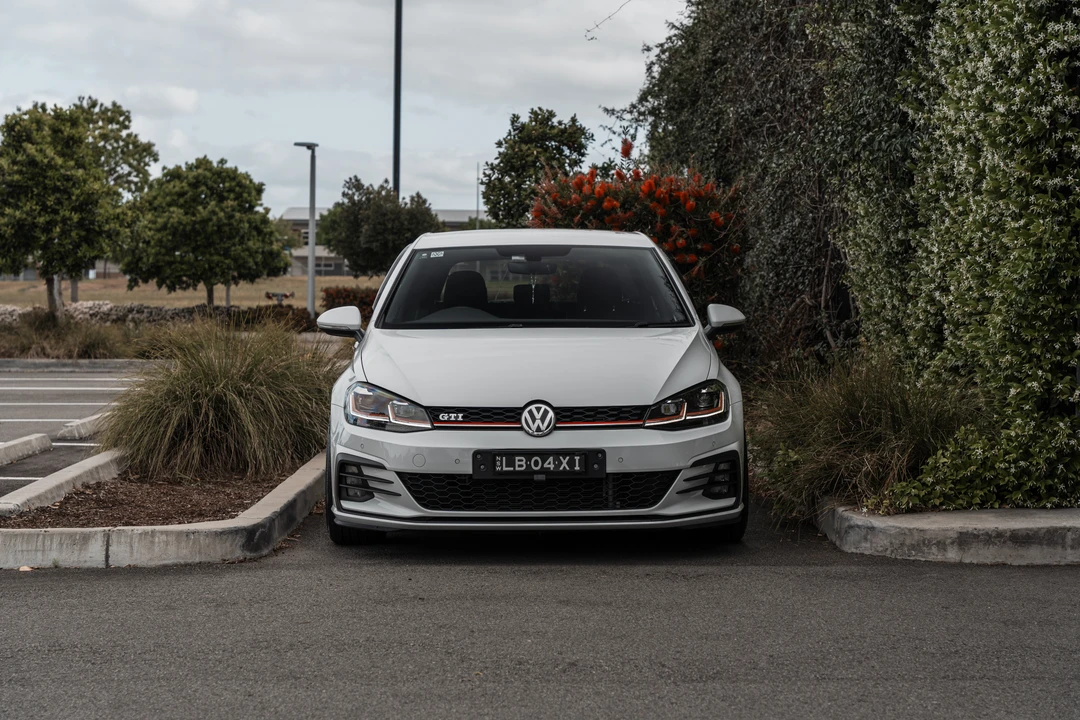 2017 Volkswagen GTI Mk7 - Image 2 of 31