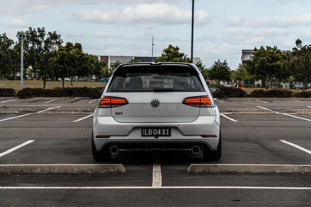 2017 Volkswagen GTI Mk7 - Image 5 of 31