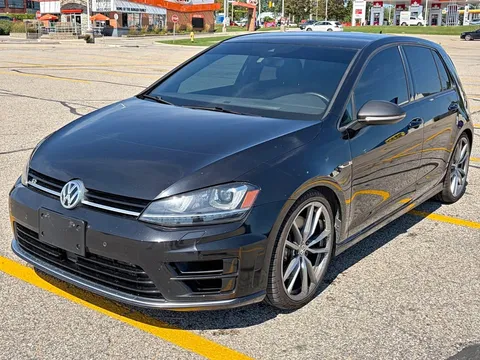 2017 Volkswagen Golf R 4-Door AWD