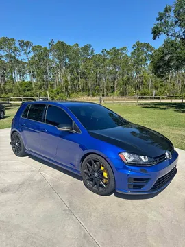 2017 Volkswagen Golf R 4Motion