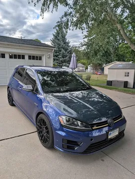 2017 Volkswagen Golf R 4Motion