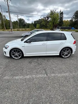 2017 Volkswagen Golf R 4Motion