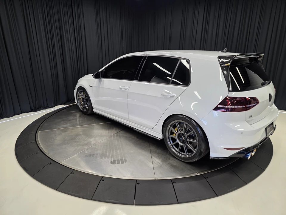 2017 Volkswagen Golf R Mk7 - Image 9 of 12