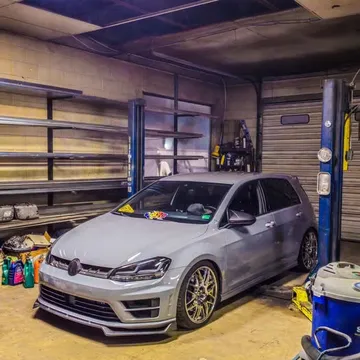 2017 Volkswagen Golf R