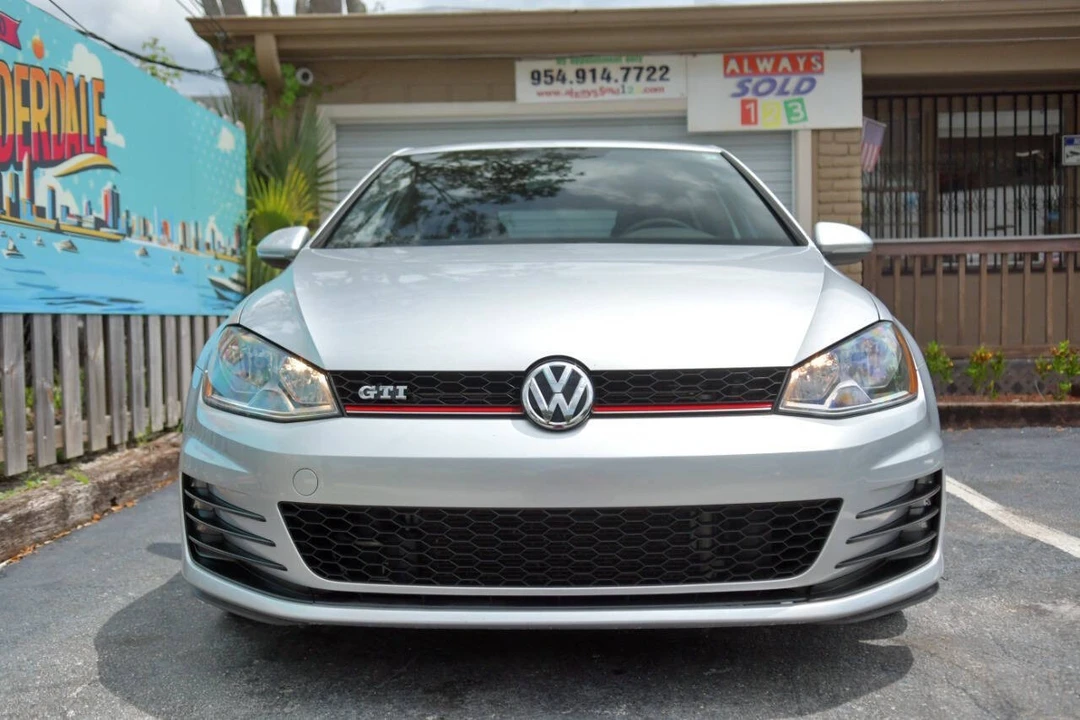 2017 Volkswagen Golf Mk7 - Image 2 of 12