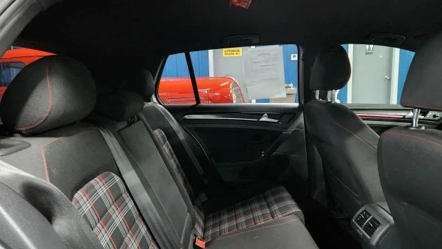 2017 Volkswagen Golf Mk7 - Image 17 of 21