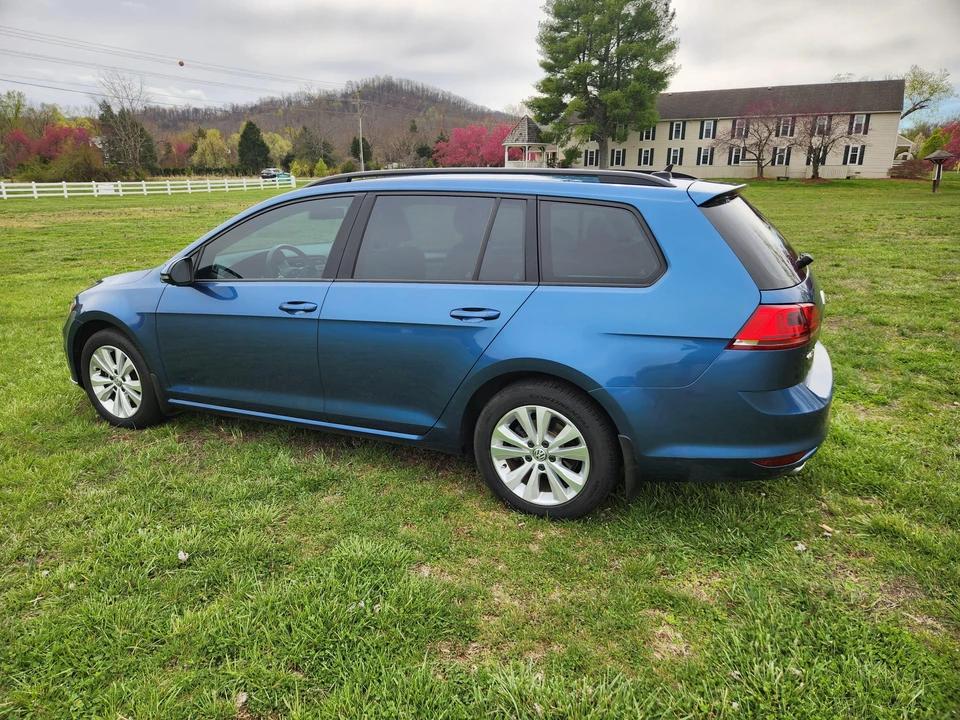 2017 Volkswagen Golf Mk7 - Image 9 of 31