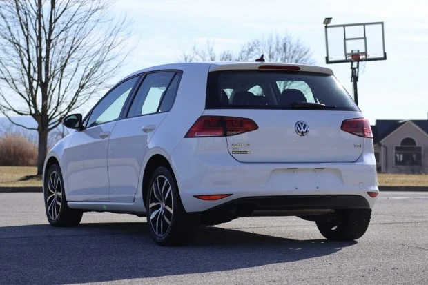 2017 Volkswagen Golf Mk7 - Image 2 of 7