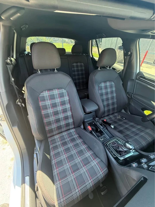 2017 Volkswagen GTI Mk7 - Image 9 of 10