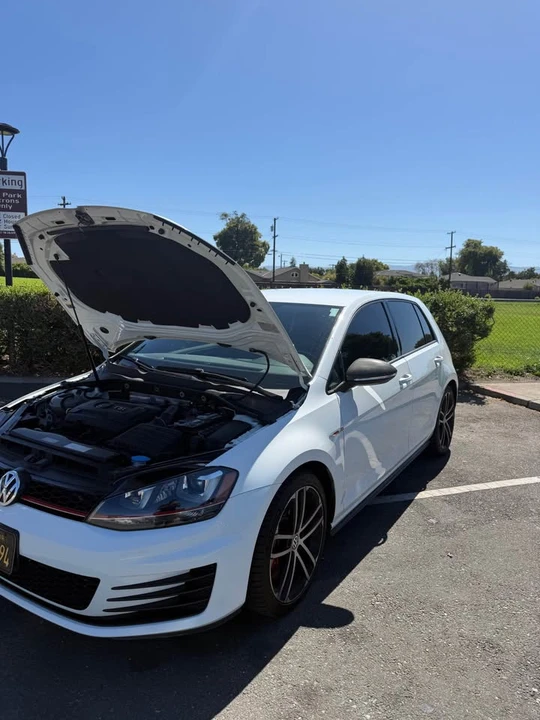 2017 Volkswagen GTI Mk7 - Image 3 of 10