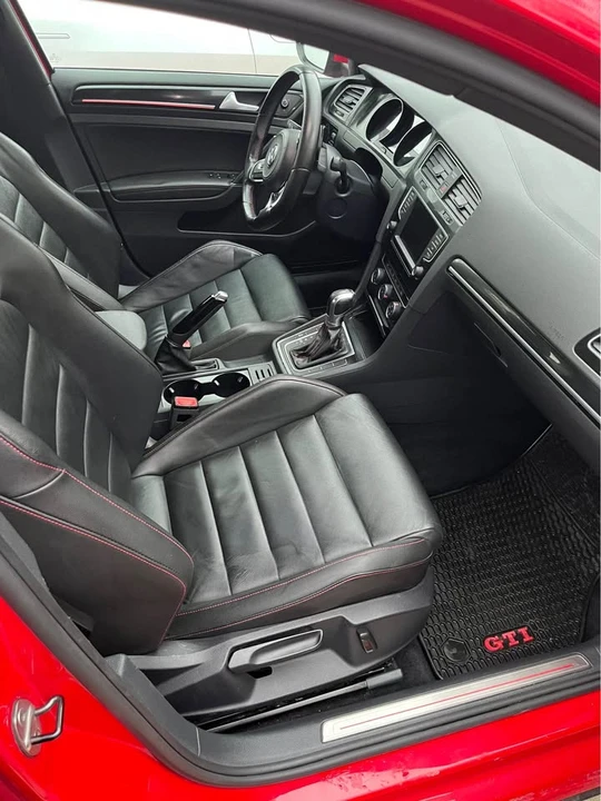 2017 Volkswagen GTI Mk7 - Image 4 of 6