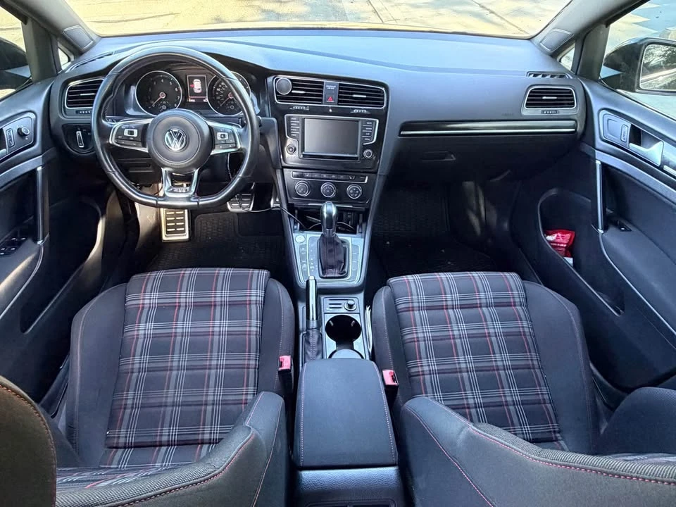 2017 Volkswagen GTI Mk7 - Image 11 of 17