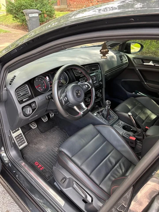 2017 Volkswagen GTI Mk7 - Image 5 of 9