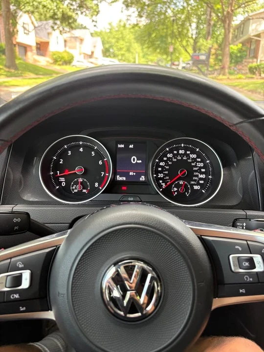 2017 Volkswagen GTI Mk7 - Image 6 of 9