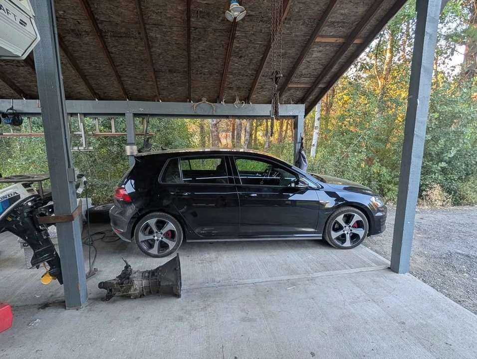 2017 Volkswagen GTI Mk7 - Image 8 of 9