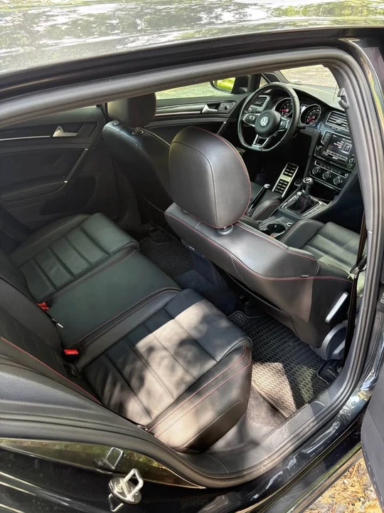 2017 Volkswagen GTI Mk7 - Image 8 of 9