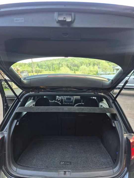 2017 Volkswagen GTI Mk7 - Image 8 of 8