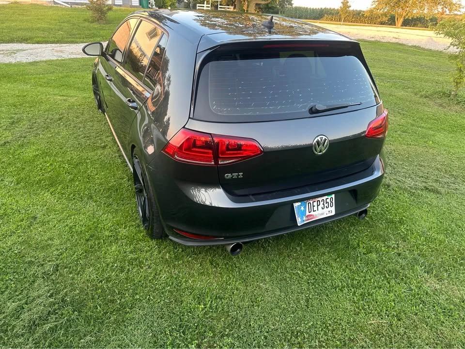 2017 Volkswagen GTI Mk7 - Image 3 of 10