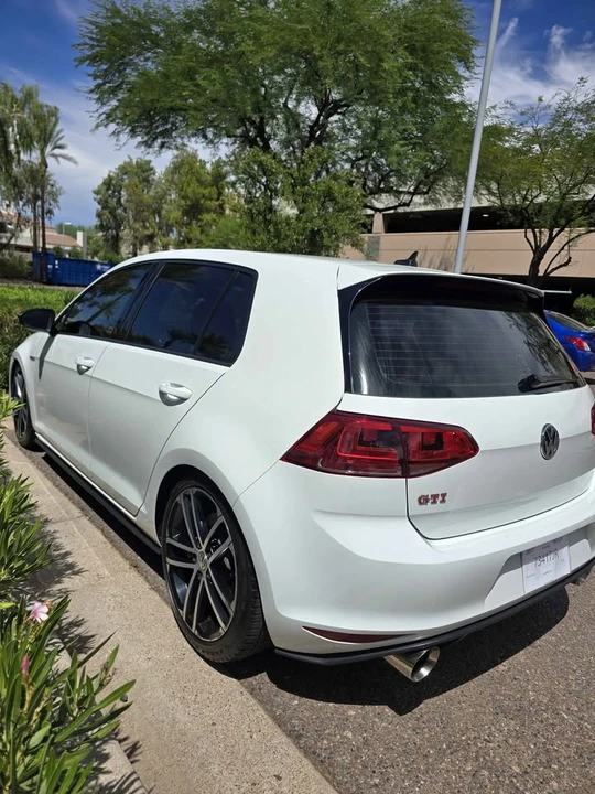 2017 Volkswagen GTI Mk7 - Image 3 of 9