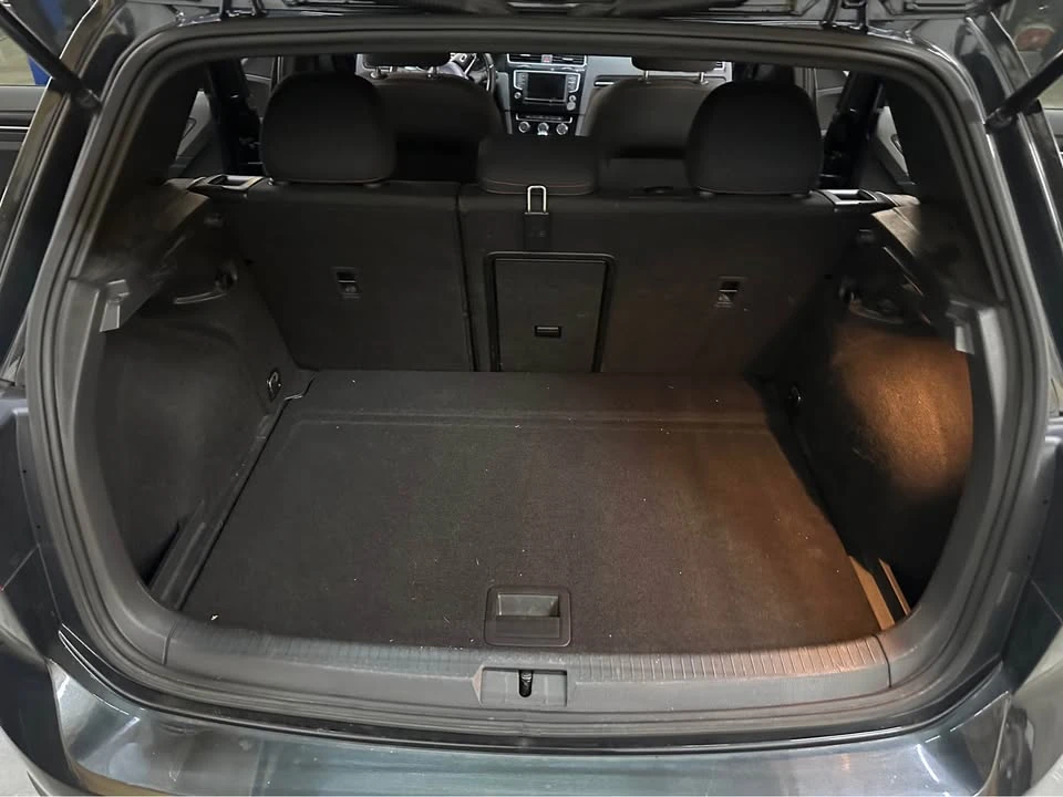 2017 Volkswagen GTI Mk7 - Image 8 of 10