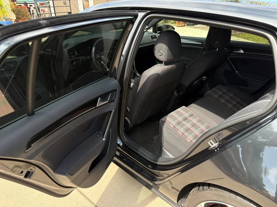 2017 Volkswagen GTI Mk7 - Image 14 of 18